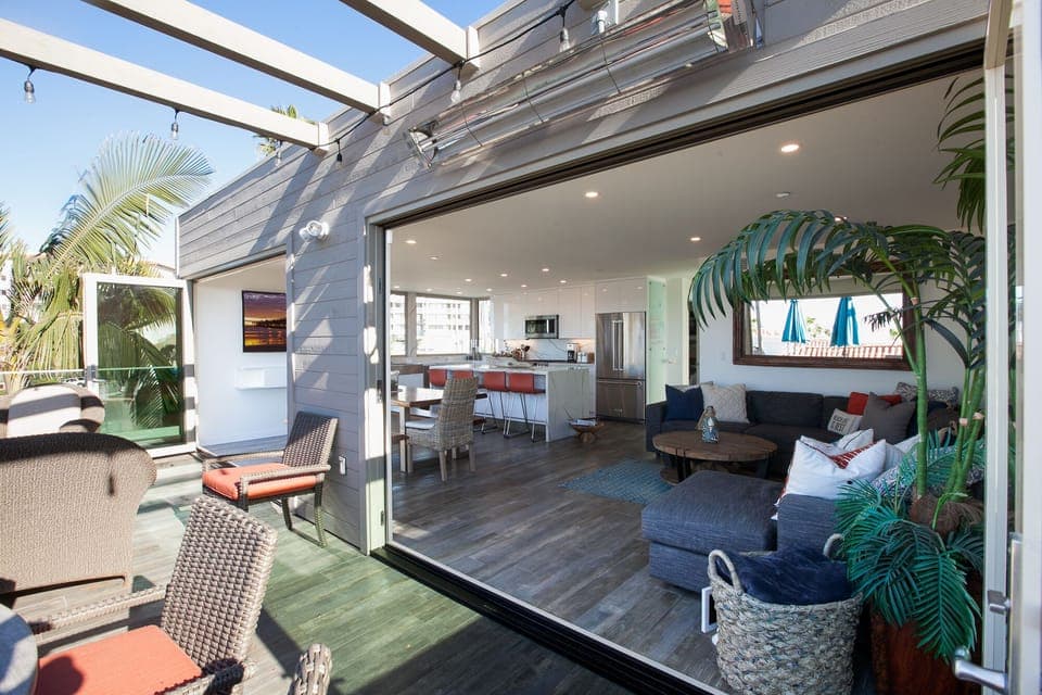 Indoor/outdoor living at it's best! 