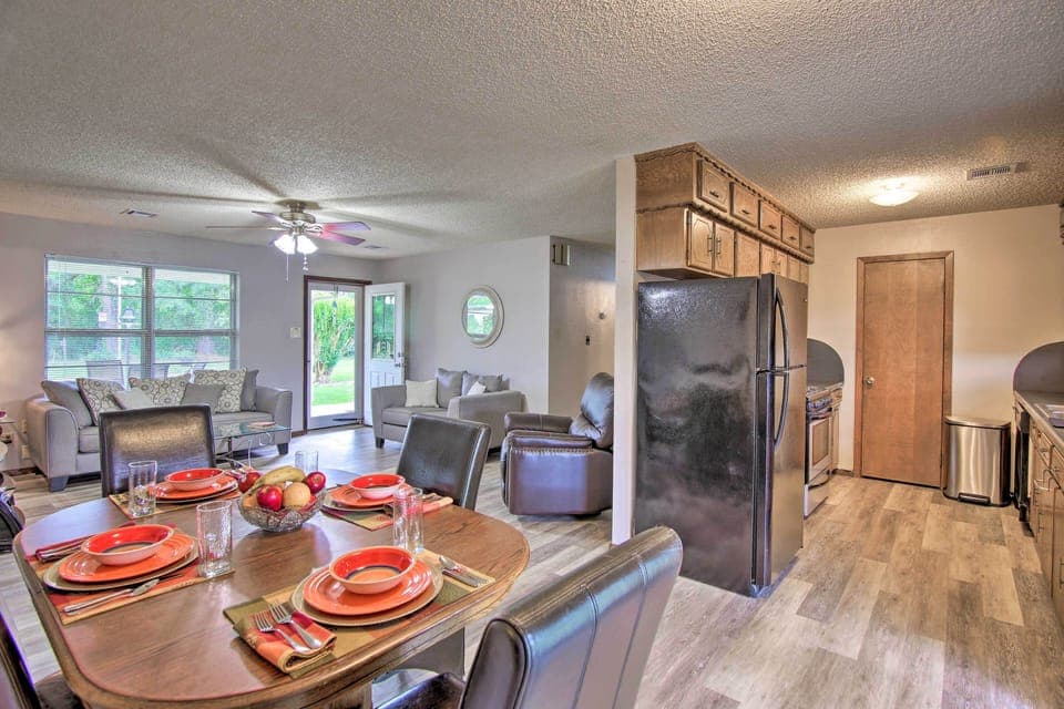 Dining Space | Dishware/Flatware