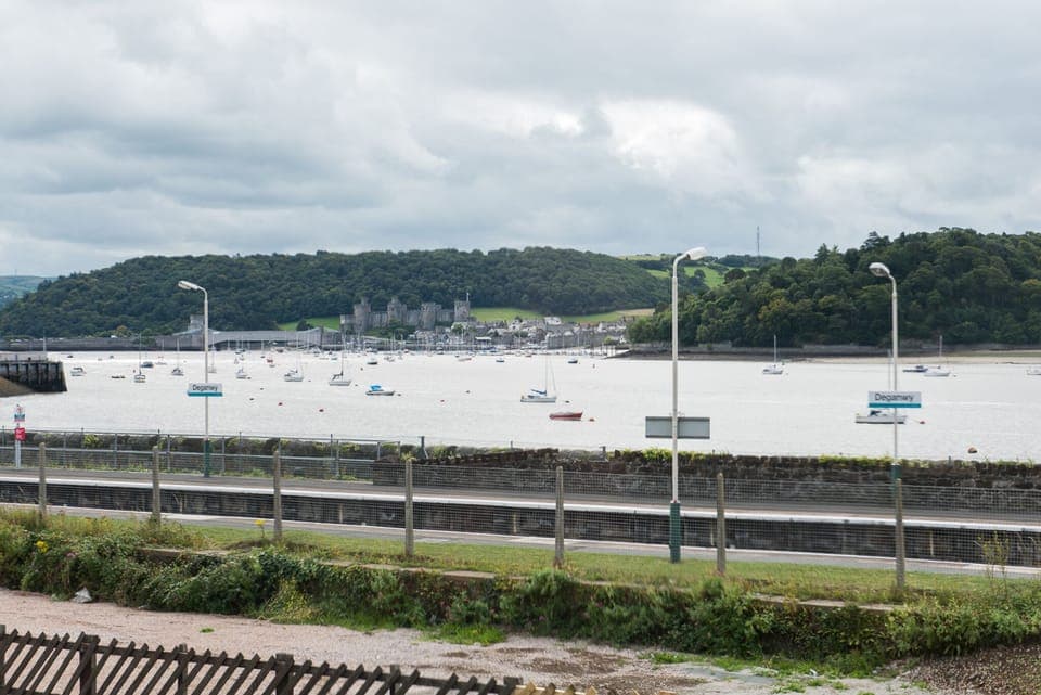 The river Conwy, with Conwy Castle (centre).