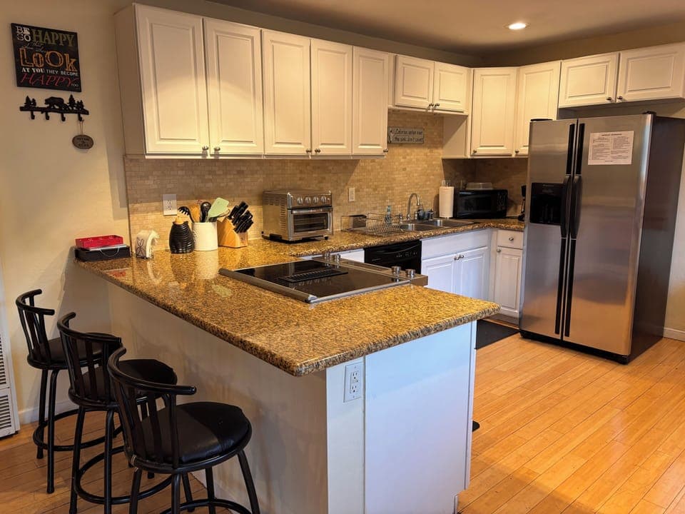 Fully equipped modern kitchen