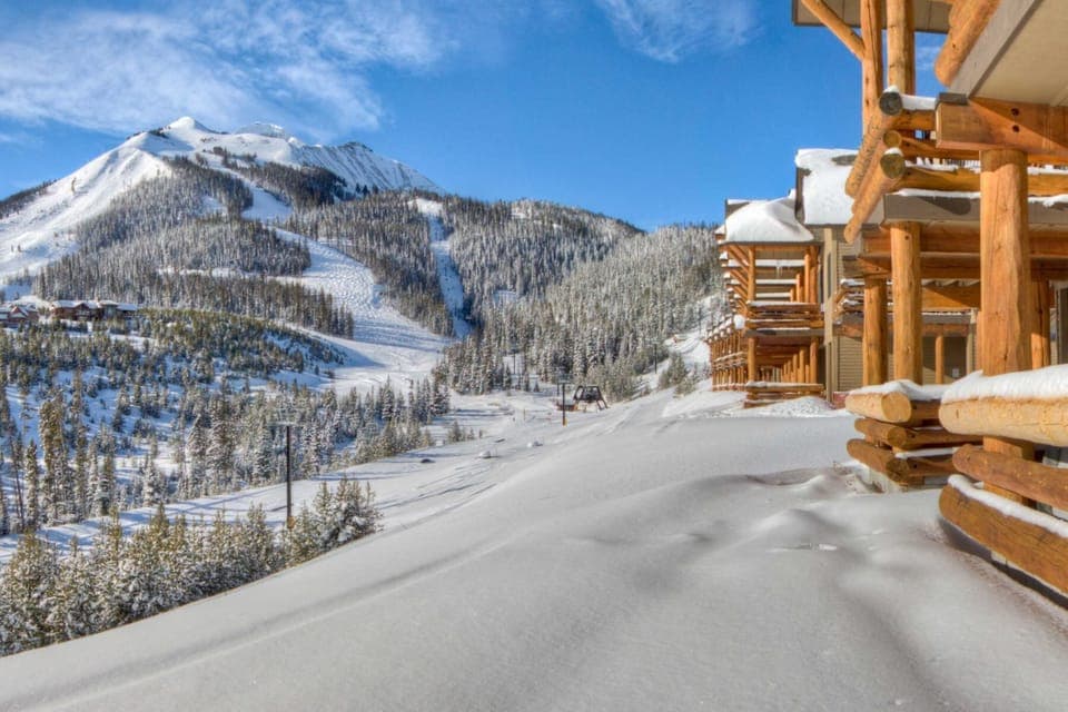 Ski-in/ski-out directly from this "Front Row" Saddle Ridge Townhome