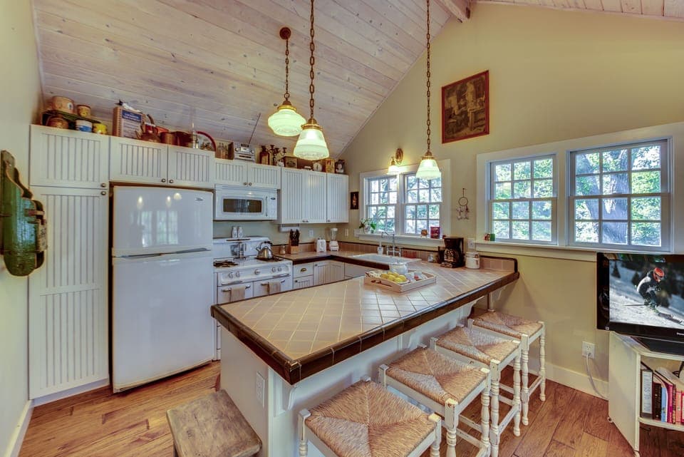 Breakfast bar seating for four