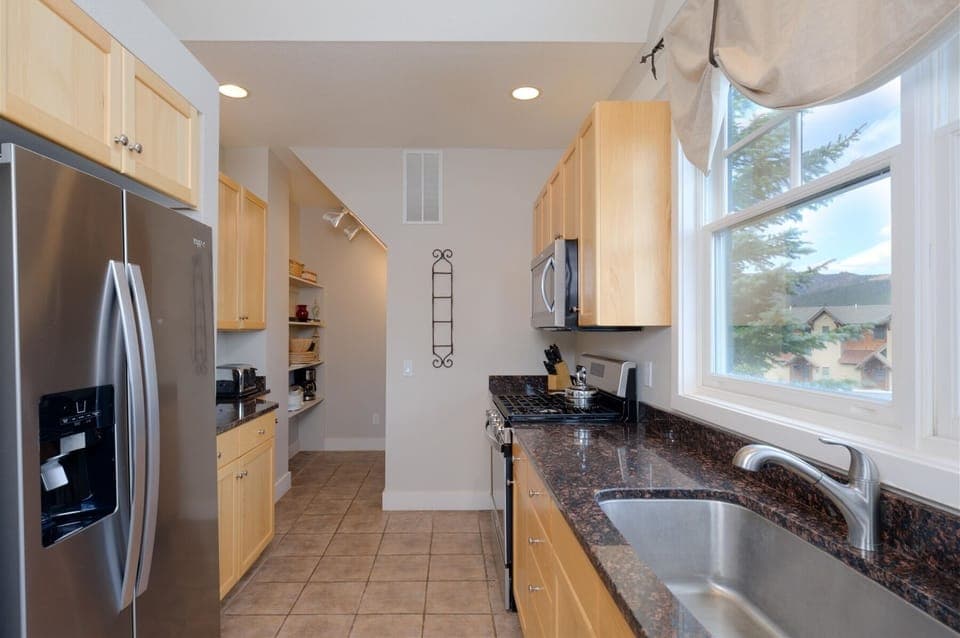 Large kitchen with pantry for plenty of storage