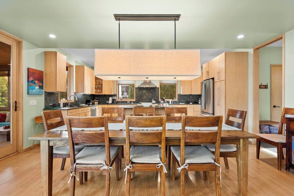Dining room table