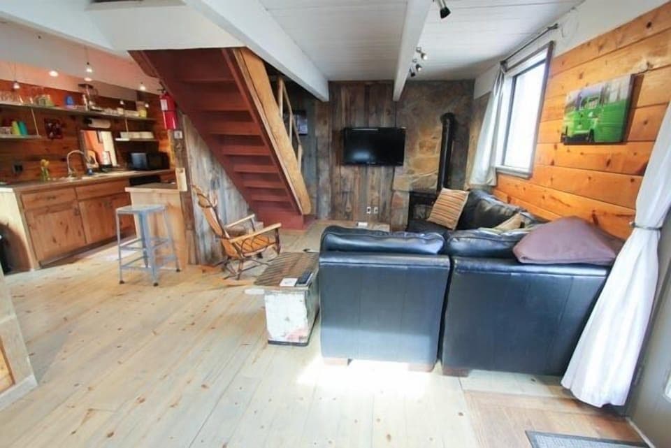 Living room as viewed from just inside the front door.