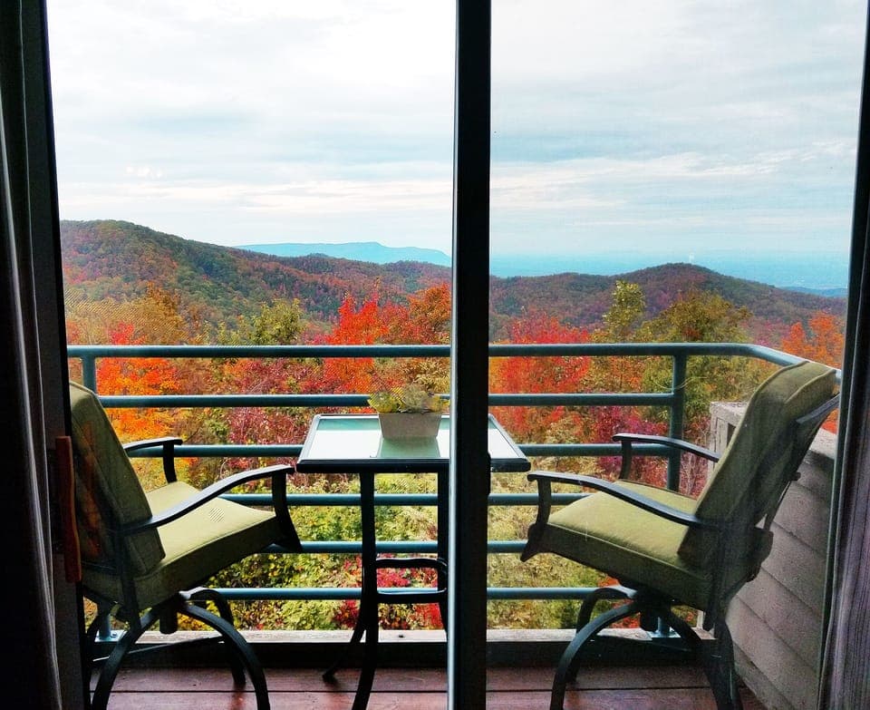 Relax at the bar-height bistro table with morning coffee or evening cocktails.