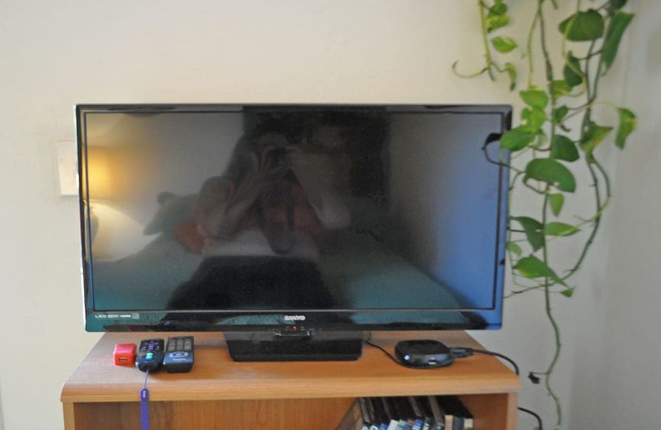 LARGE FLAT SCREEN TV