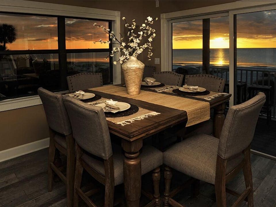 Sunset Dining
