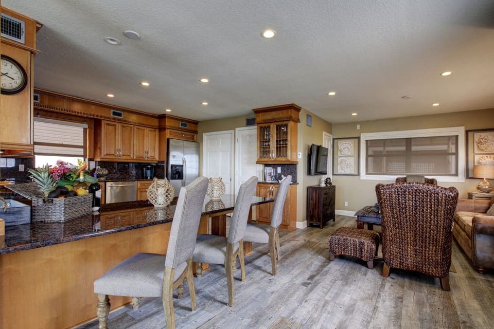 Kitchen - Living