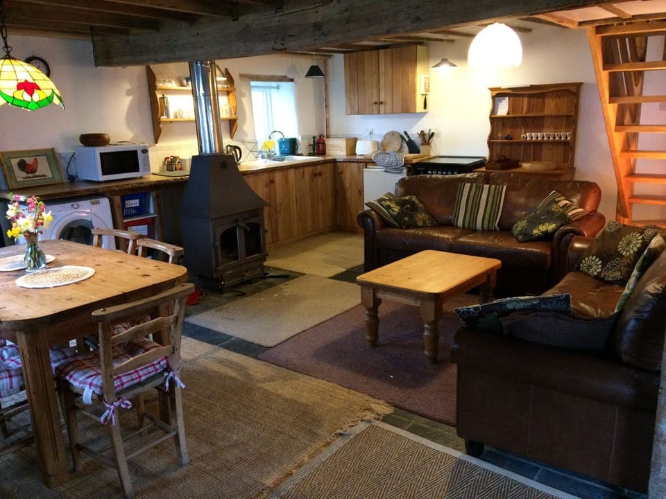 open plan kitchen/dining and lounge

