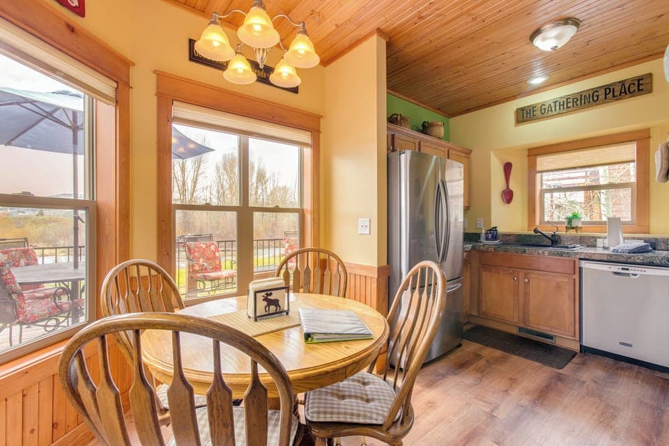 Dining Table | Dishware & Flatware Provided