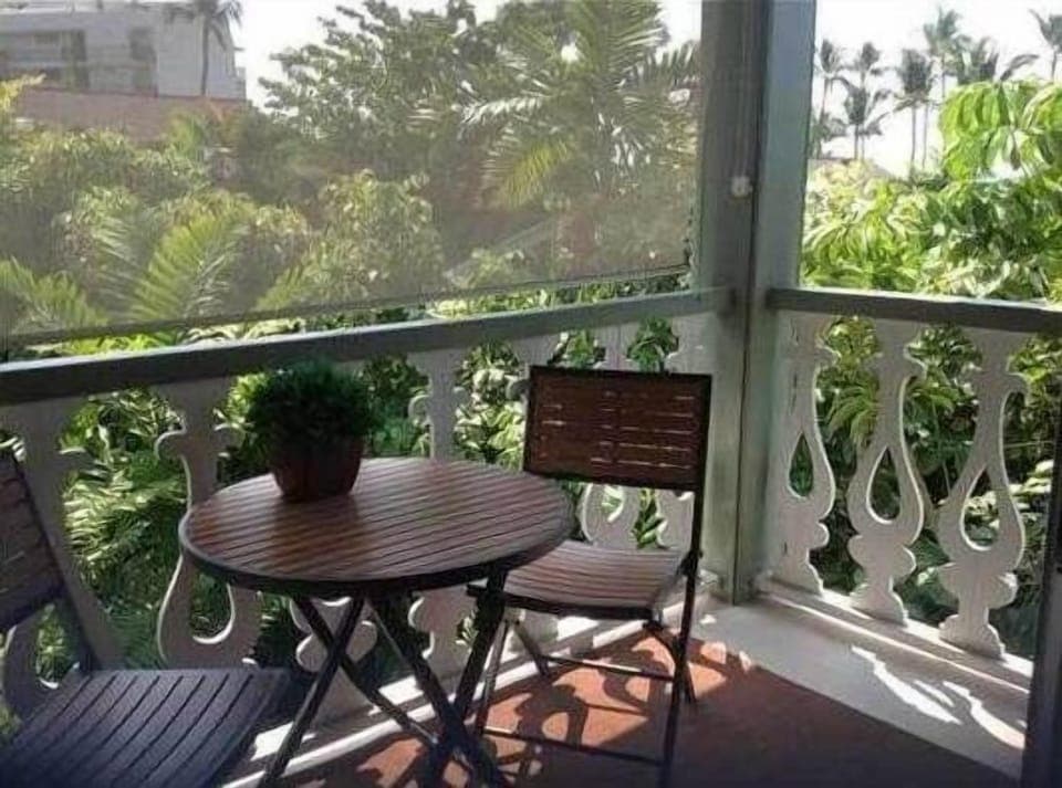 top-floor end unit view from private lanai