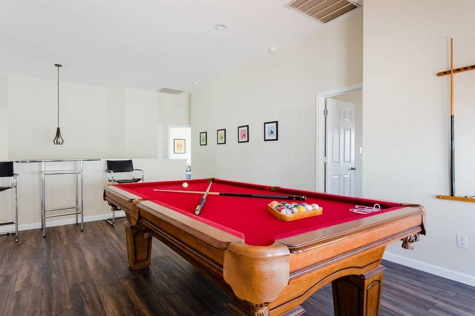 8 ft pool table