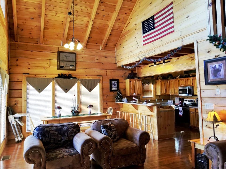 SEATING FOR 9 IN THE LR, SEATING FOR 16 IN DINING ROOM AND WE HAVE A HIGH CHAIR!