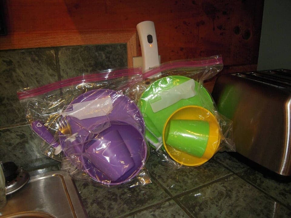 Child dishes/silverware