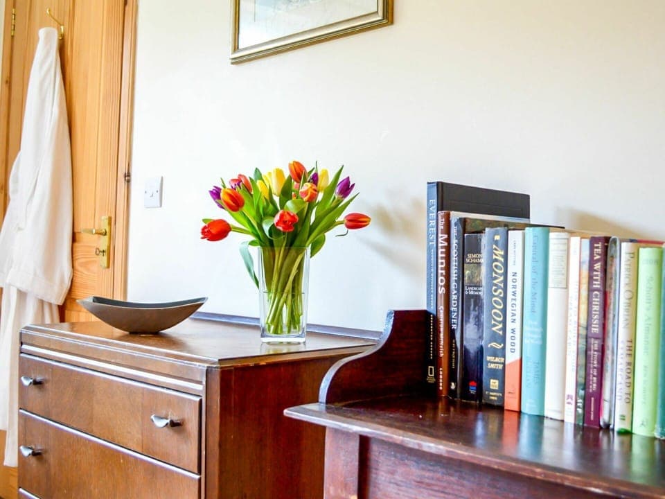 Furniture, Room, Property, Home, Desk, Chest Of Drawers, Interior Design, Table, Shelf, Wall