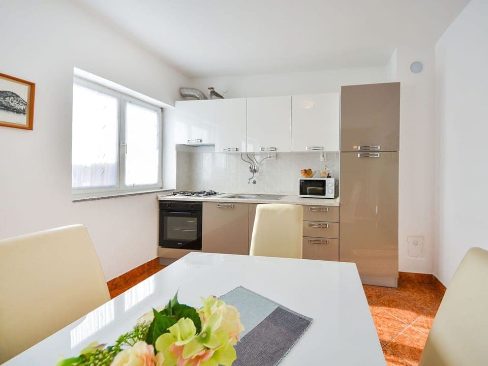 Property, Room, Interior Design, Furniture, Building, House, Kitchen, Floor, Real Estate, Ceiling