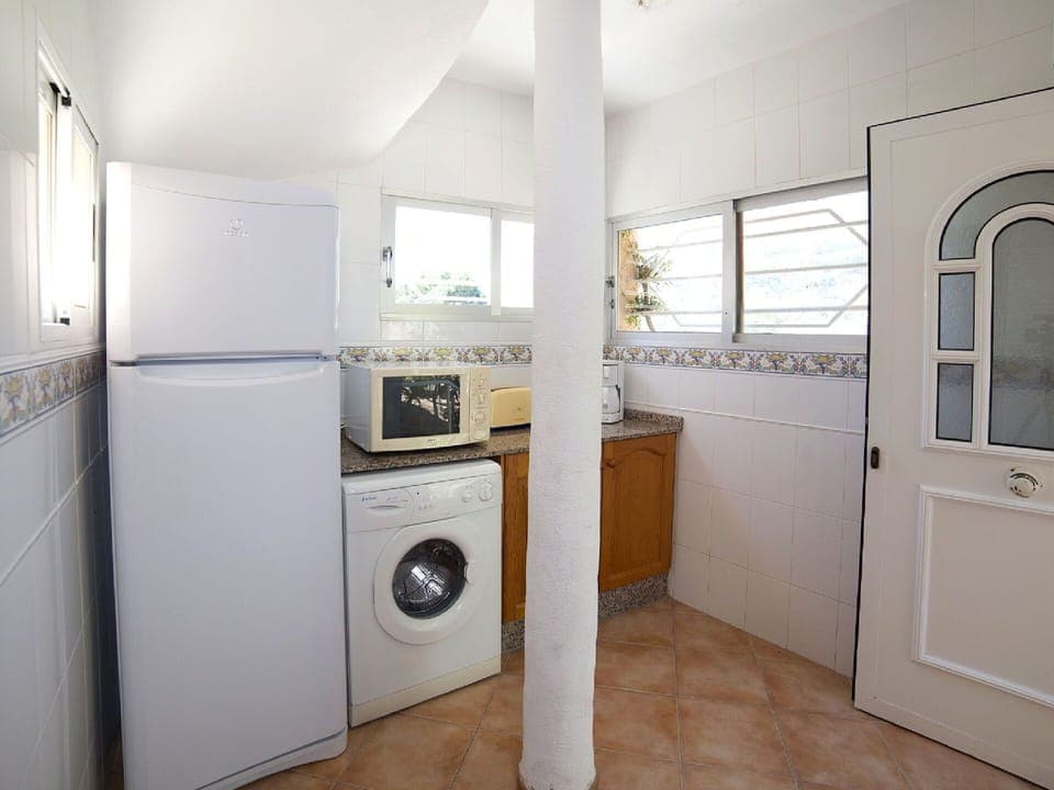Major Appliance, Room, Laundry Room, Property, Clothes Dryer, Laundry, Home Appliance, Kitchen, Refrigerator, House