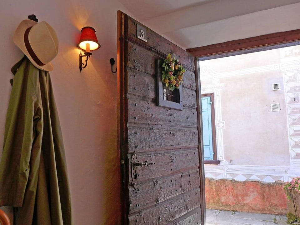 Wall, Property, Room, Lighting, House, Interior Design, Door, Light Fixture, Real Estate, Home