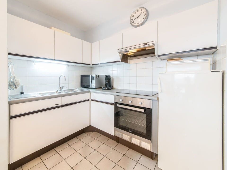 Property, Room, Furniture, Kitchen, Cabinetry, Interior Design, Real Estate, Building, Kitchen Stove, House