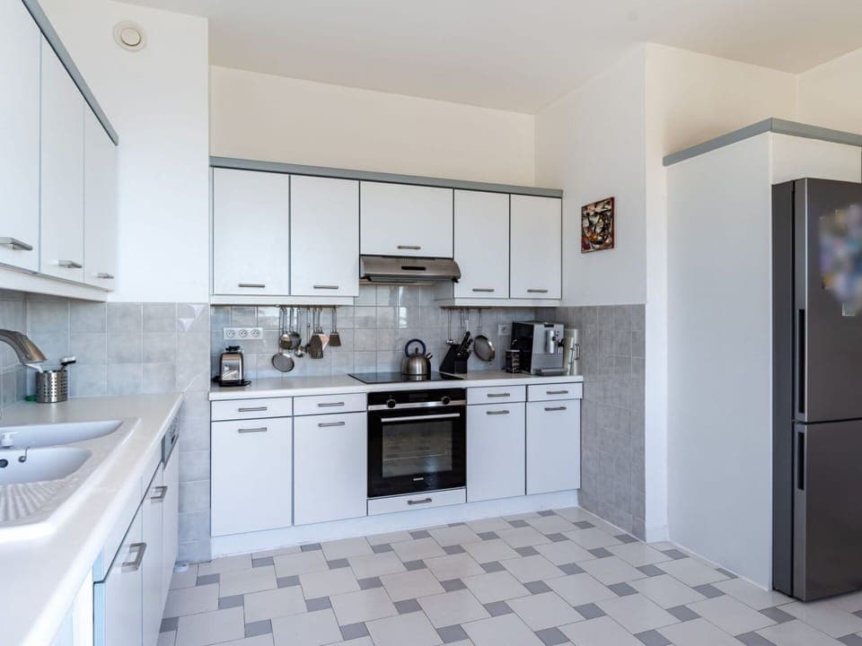 Cabinetry, Sink, Kitchen Sink, Countertop, Tap, Kitchen, Building, Kitchen Appliance, Kitchen Stove, Interior Design