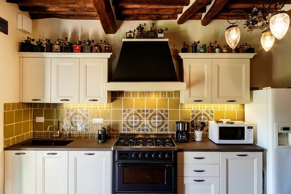 Countertop, Cabinetry, Kitchen, Room, Furniture, Property, Interior Design, Ceiling, Lighting, Kitchen Stove