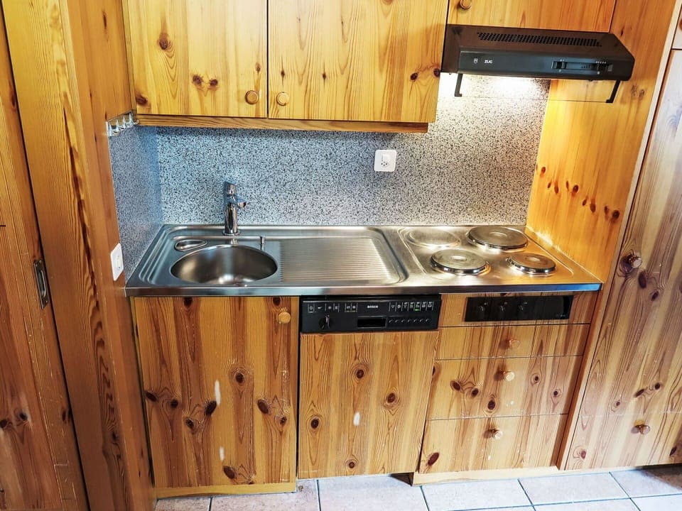 Brown, Cabinetry, Tap, Property, Kitchen Sink, Countertop, Sink, Wood, Plumbing Fixture, Kitchen