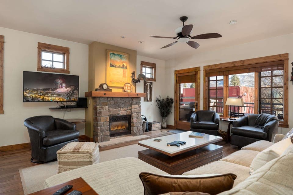 Welcome to Waterside Village B