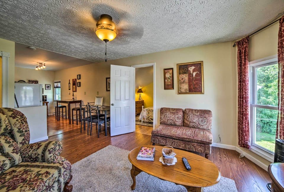 Geneva-on-the-Lake Vacation Rental | 2BR | 1BA | 1,000 Sq Ft | Steps Required