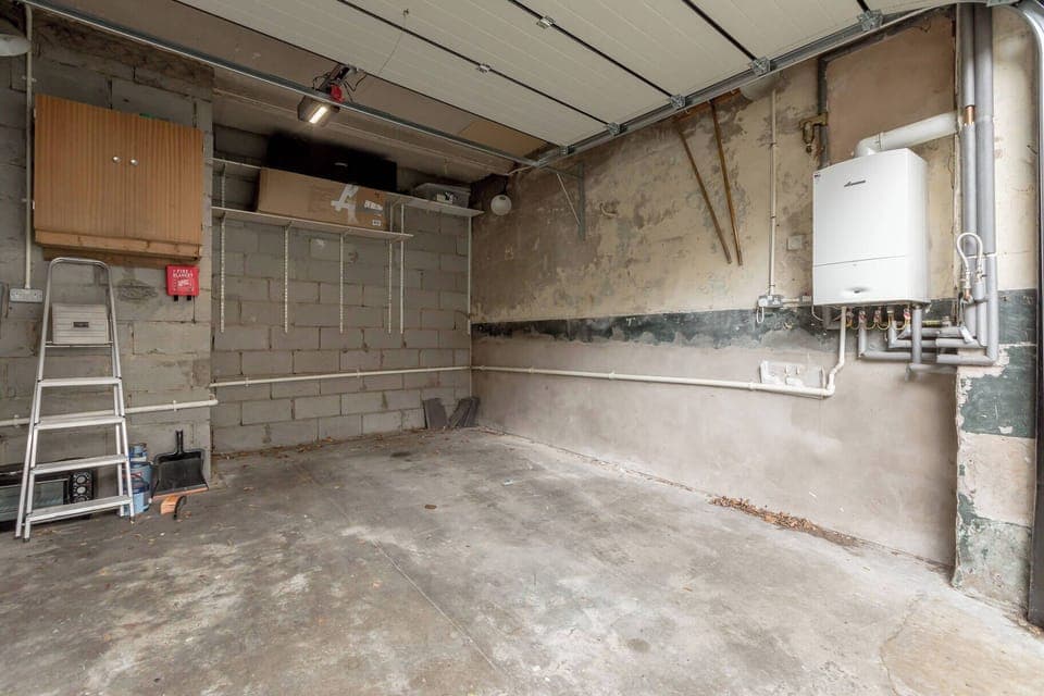 Integral single garage