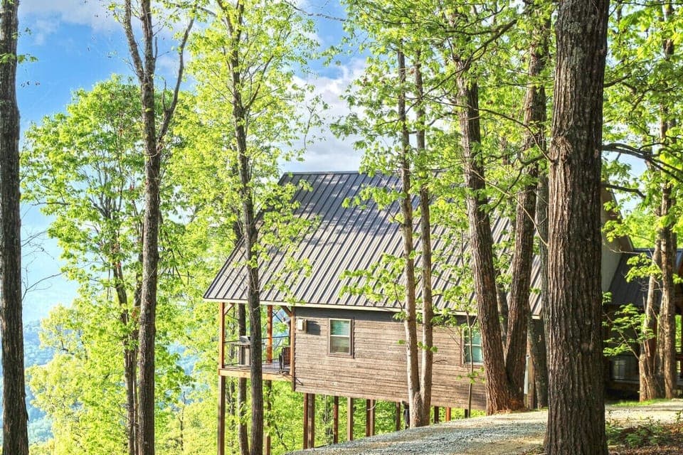 Red Rock Vista from the approaching driveway