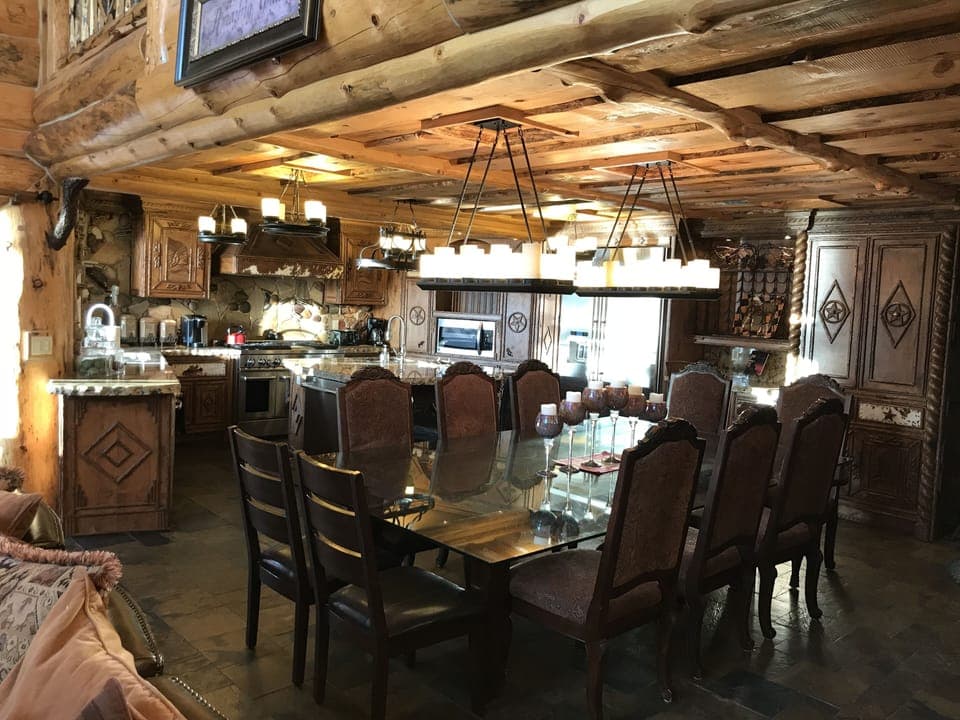 Cabin Dining with views to the Lake