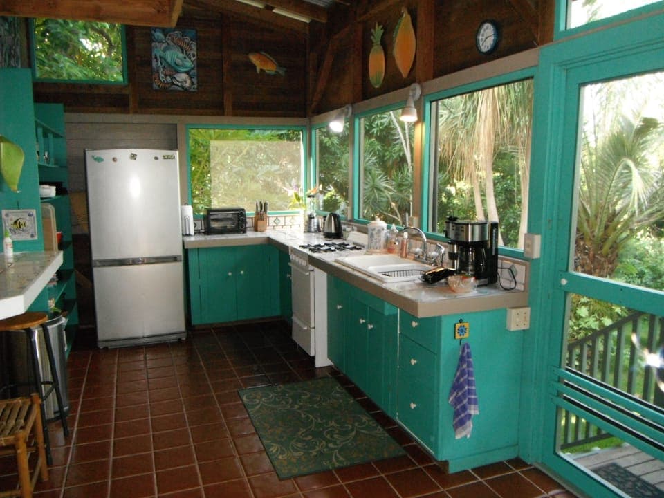 spacious fully equiped kitchen