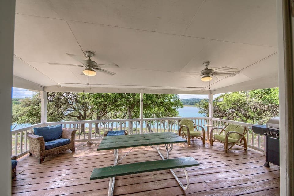 With the covered and spacious patio at the Cottage, you can enjoy a BBQ rain or shine!! 
(propane grill)
