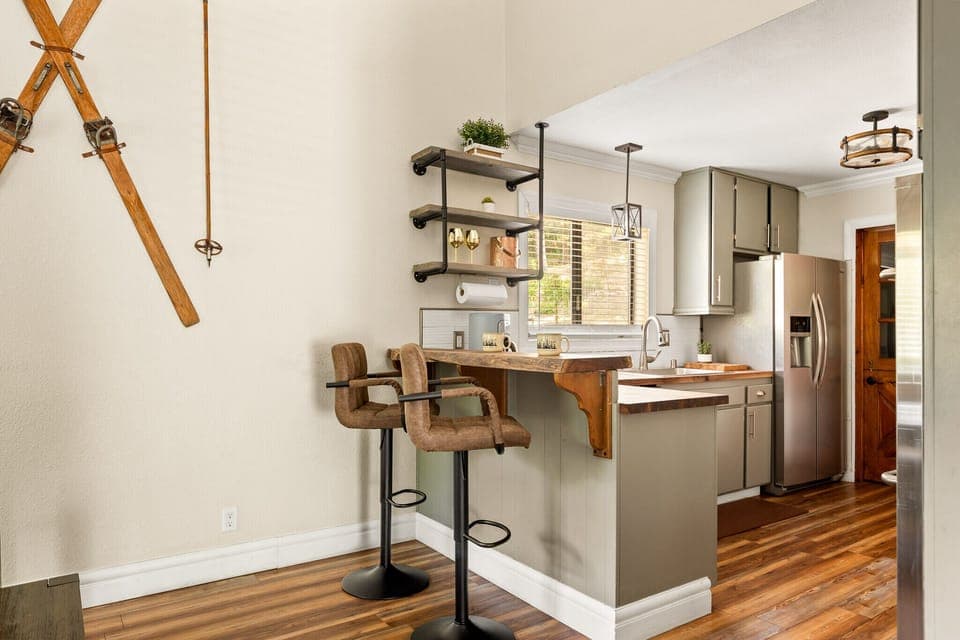 Coffee maker, air fryer, toaster, etc.