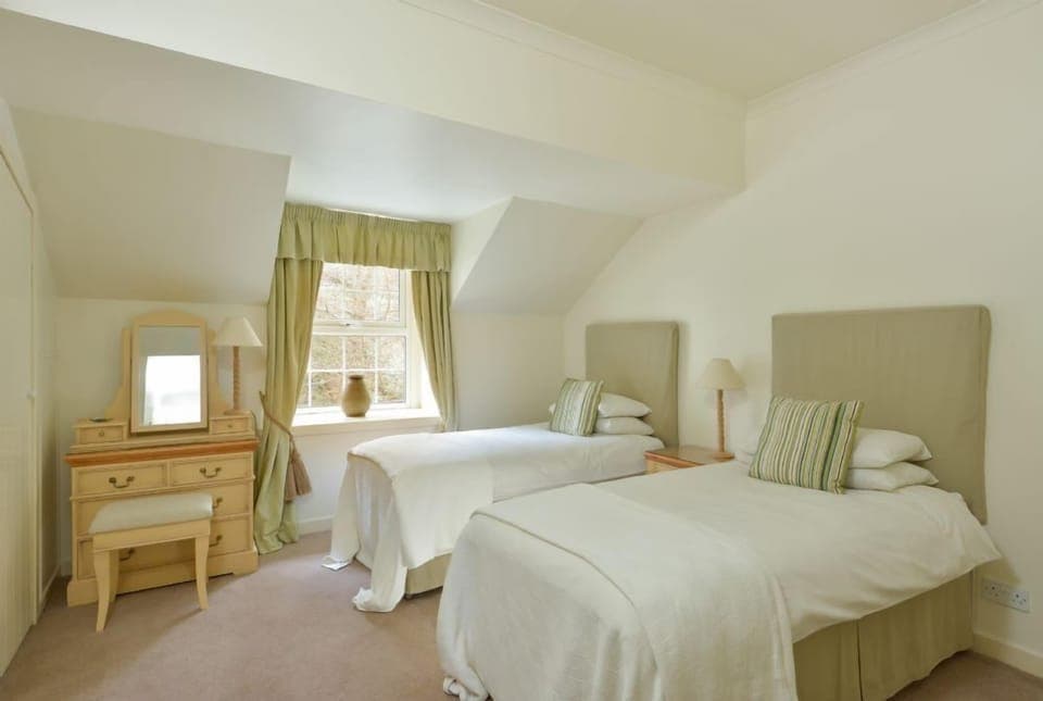 Upper Cooperage Bedroom