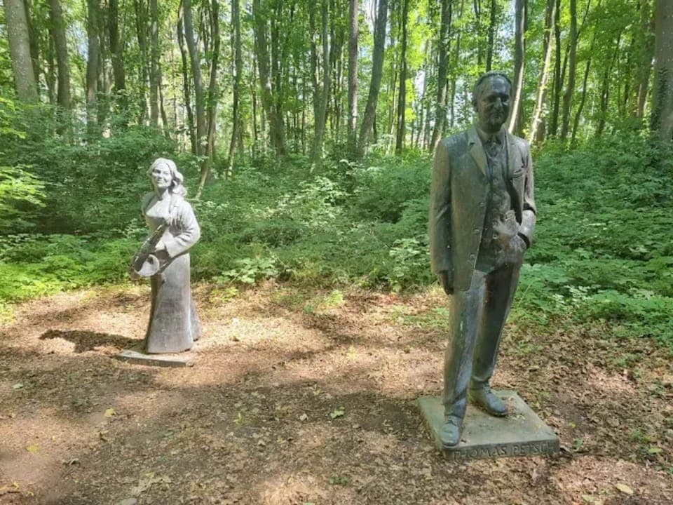 Immediate Surroundings [summer] (<1 km)