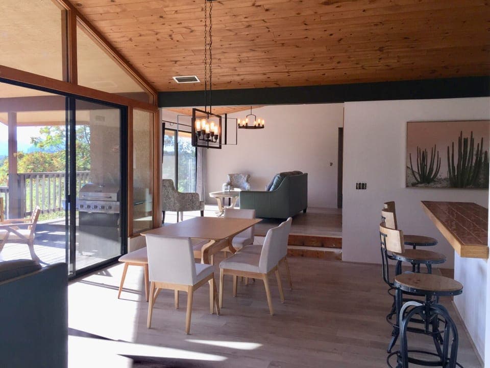 Open, central Dining Room, great for BBQs or family dinners on game night