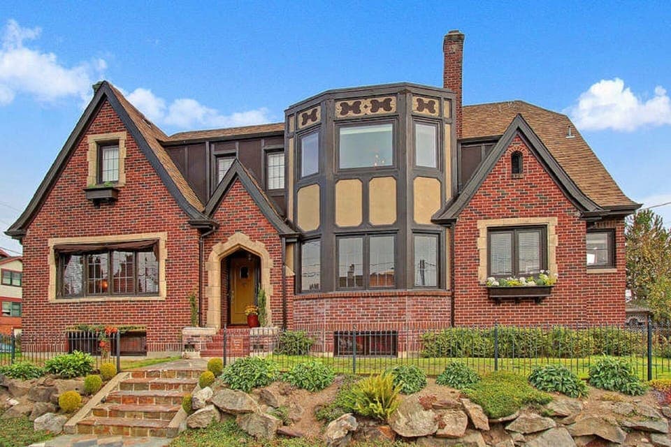 Townhouse is the top left