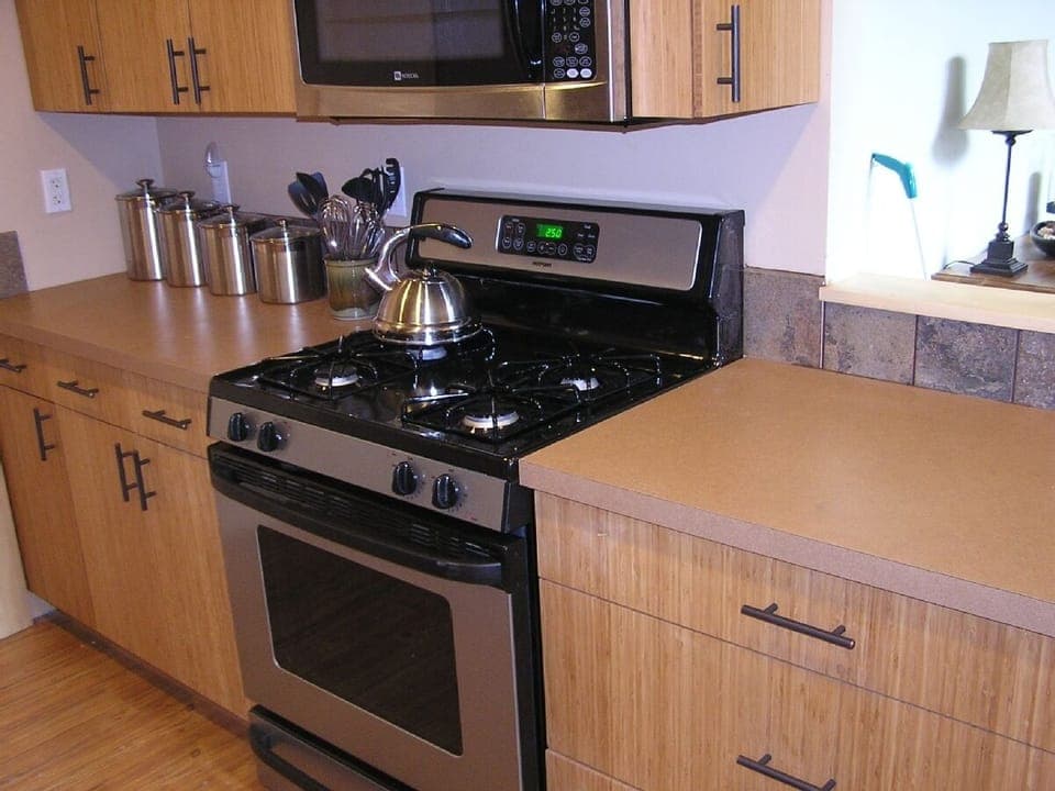 Barmon's Vacation Home Kitchen