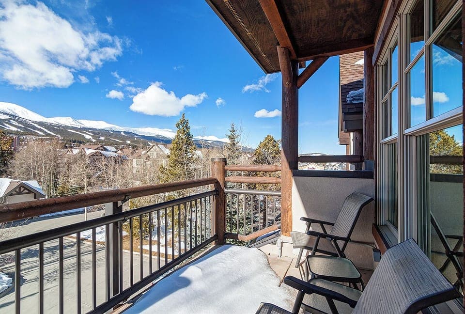 Private Deck
