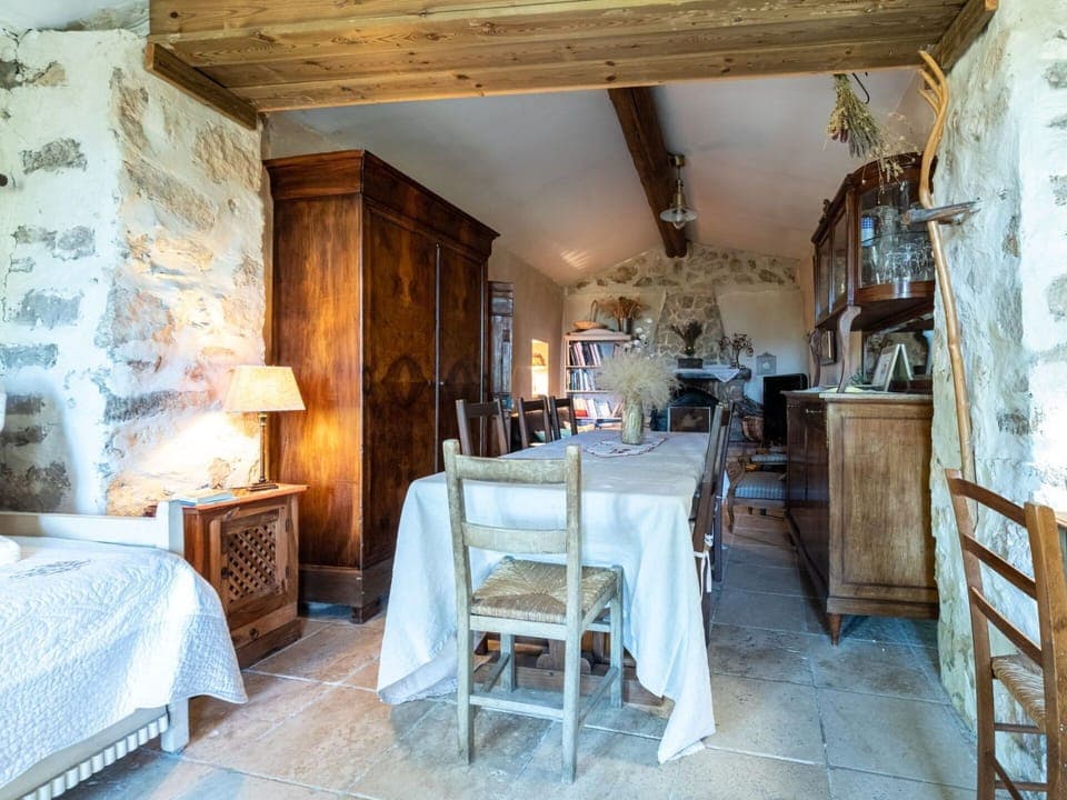 Property, Furniture, Table, Wood, Interior Design, Architecture, Flooring, Floor, Chair, Real Estate