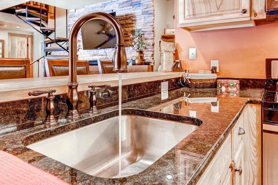 Fresh & Cold Mountain Tap Water