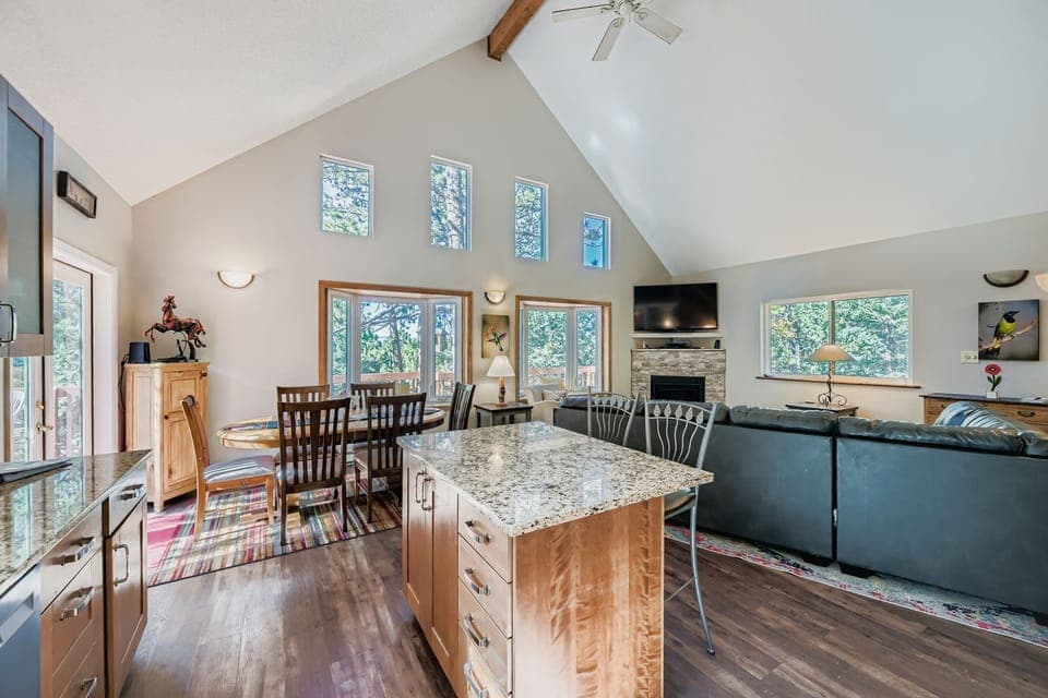 Kitchen island with breakfast seating