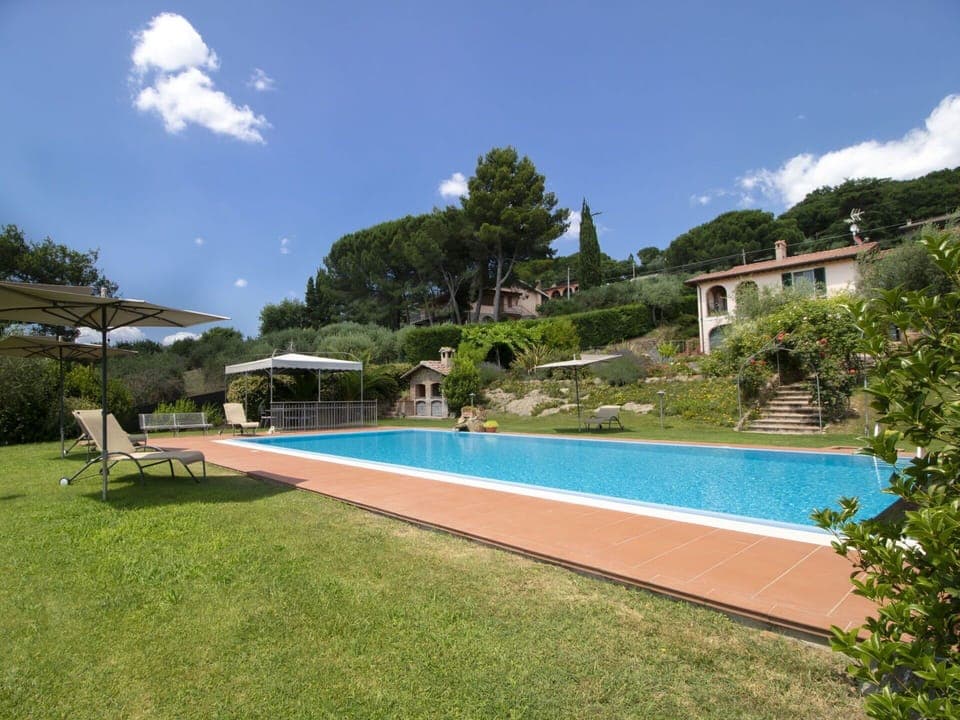 Swimming Pool, Property, House, Real Estate, Leisure, Vacation, Building, Resort, Residential Area, Grass