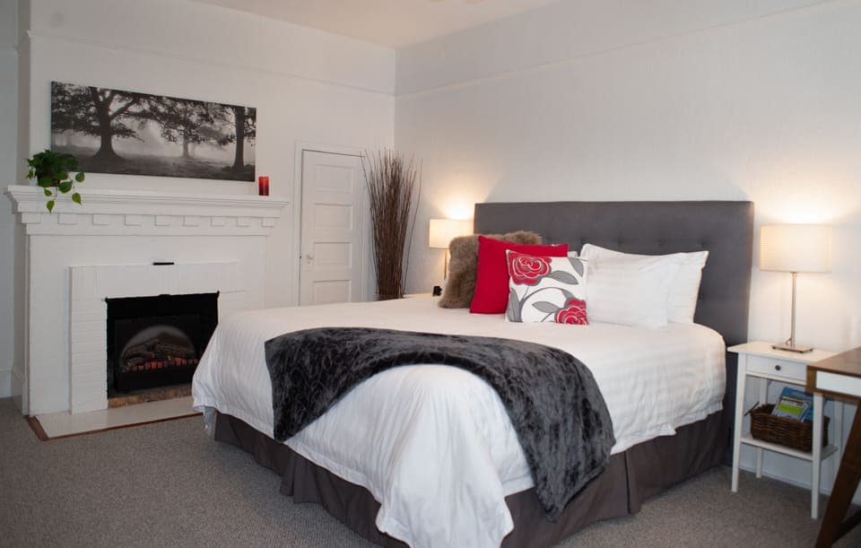 Comfortable King Bed