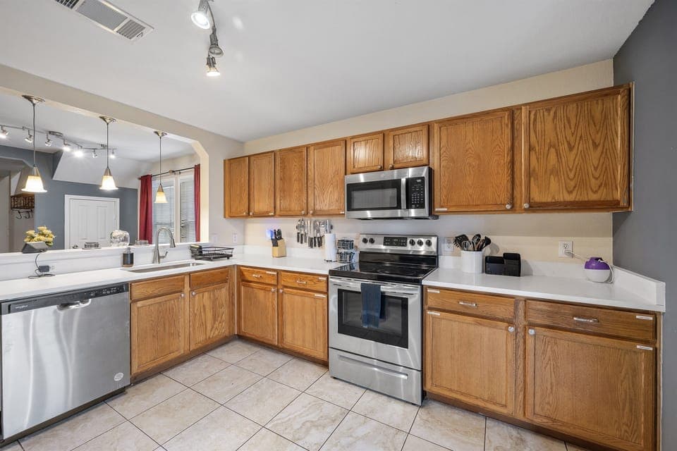 Full Kitchen with Stainless Steel appliances