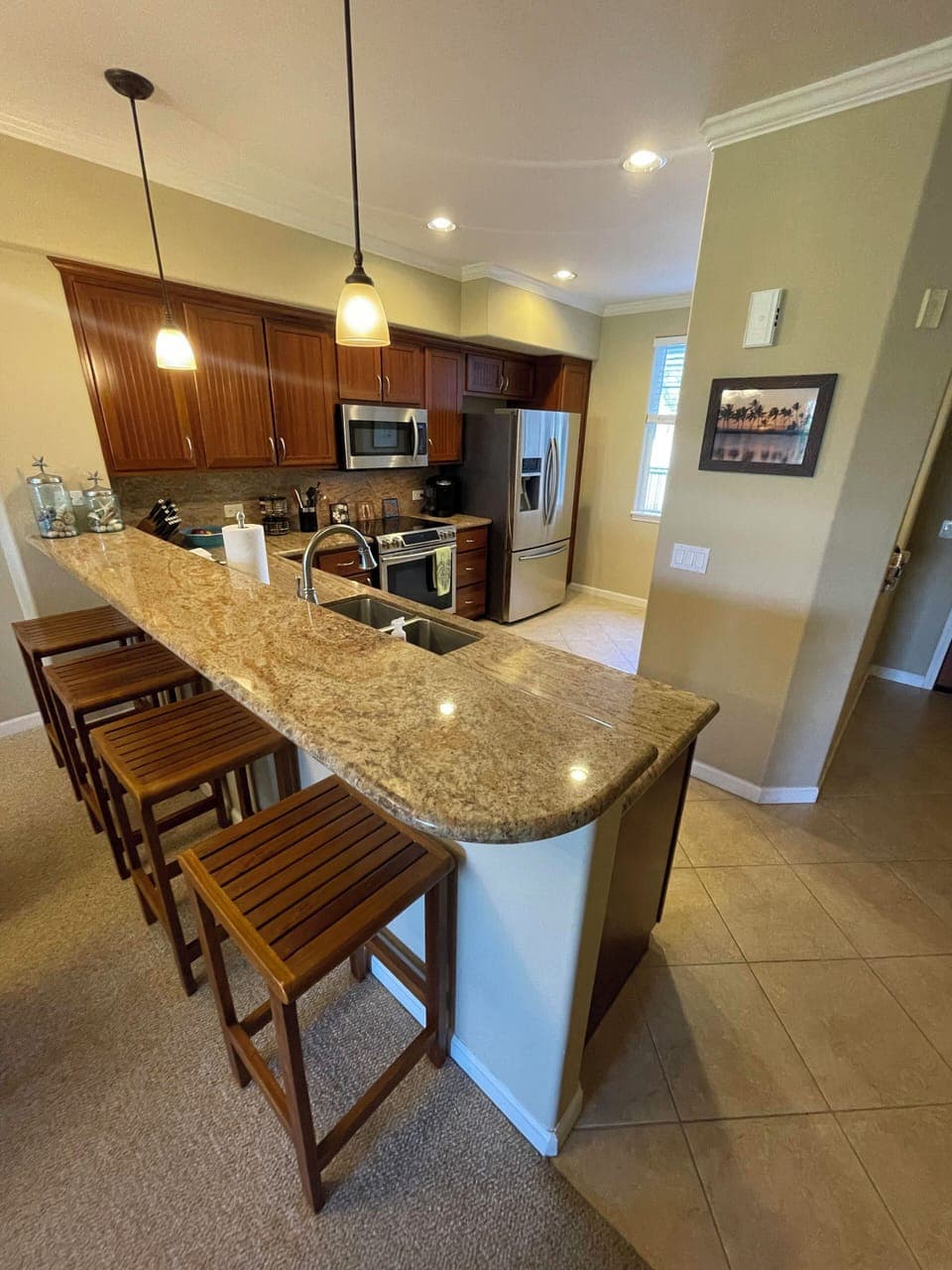 Bar and kitchen area