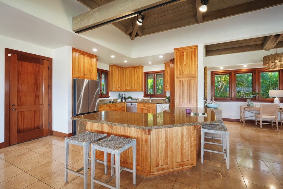 UPSTAIRS GREAT ROOM AND KITCHEN AREA