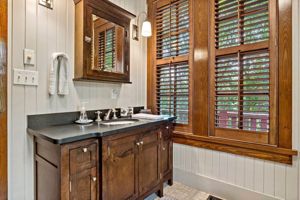 Primary en suite bath with soaking tub and walk-in shower.